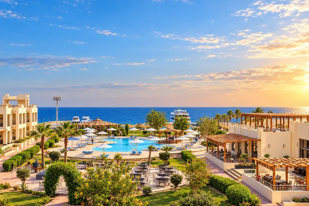 KI-Illustration: Anlage mit Pool und Meerblick im New Eagles Aqua Park Resort